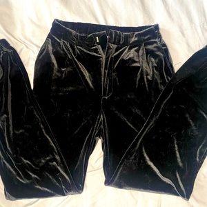 Black Velvet Leggings 🖤